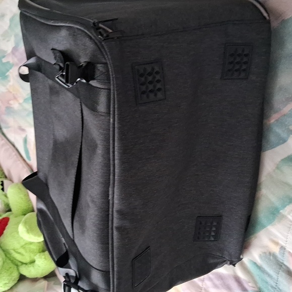 NWOT 16"W×15"L×13"H Fully Ventilated All-Pet Carrier with Lots of Extras 💜🩷💙 - Picture 8 of 10